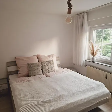 Idyllische Einliegerwohnung Mit Viel Raum *