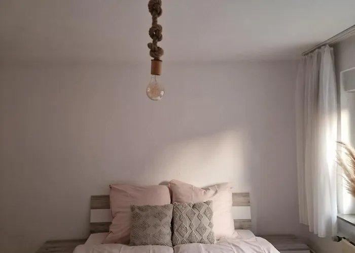 شقة Idyllische Einliegerwohnung Mit Viel Raum